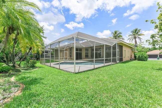 Building Photo - 4868 Kensington Cir