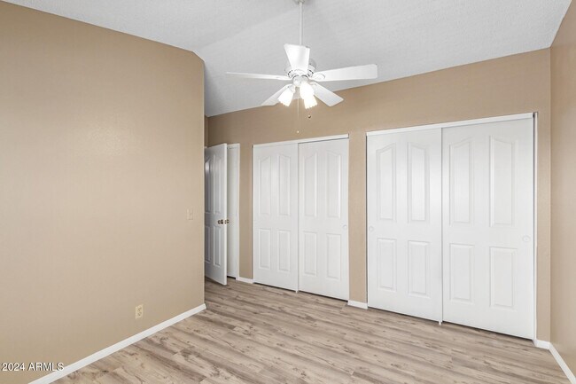 Building Photo - 4453 E Wildwood Dr