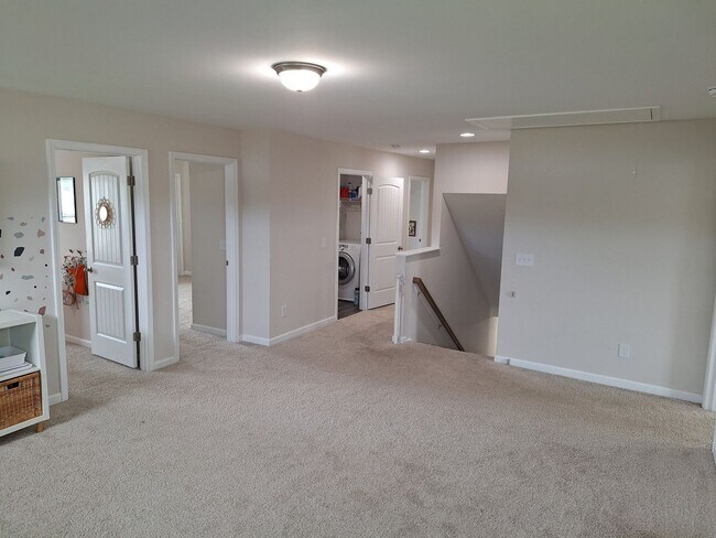 Building Photo - Magnificent Five Bedroom Home in Elgin SC!
