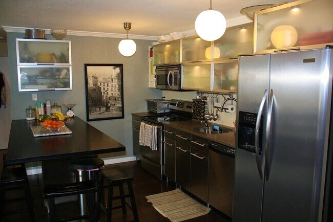 Building Photo - 2Bed/2Bath Condo in Cherry Creek Area!!