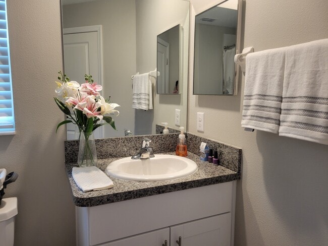 Building Photo - 9705 Pembrooke Pines Dr