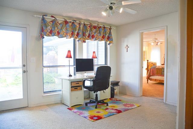 Building Photo - 2713 N Spring Dr