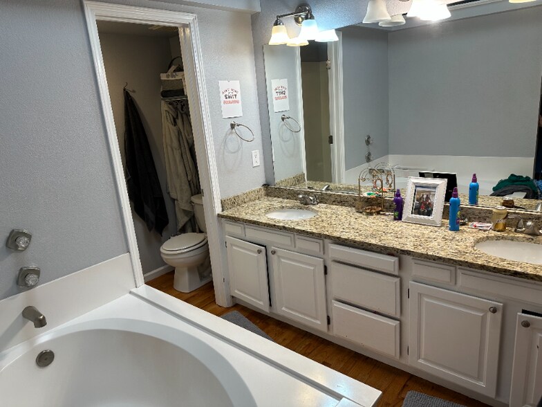 Building Photo - 13721 Telluride Dr