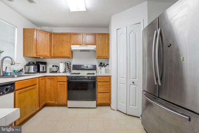 Building Photo - 9820 Berrywood Ct