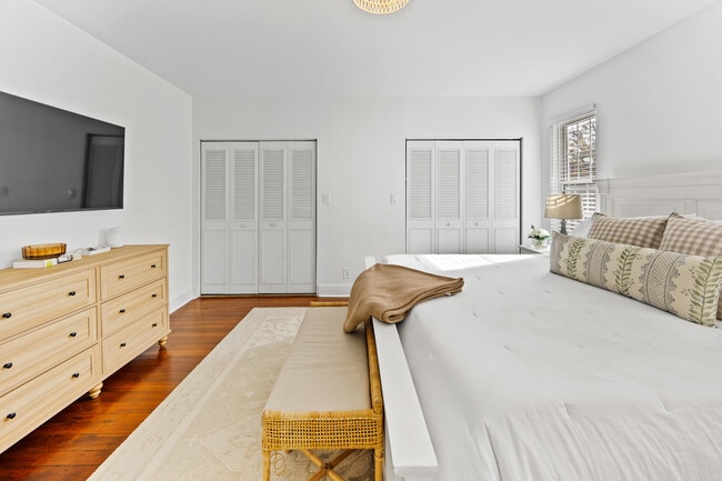 Building Photo - 2207 Lombard St