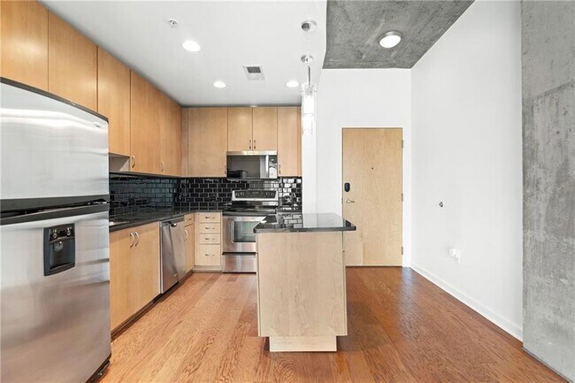 Building Photo - 860 Peachtree St NE