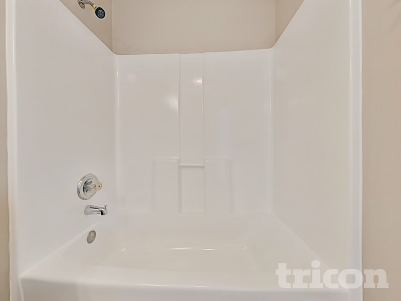 Building Photo - 512 Polaris Dr