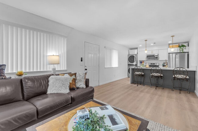 Building Photo - 72682 Thrush Rd