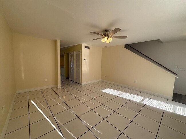 Building Photo - 4033 Henley Rd