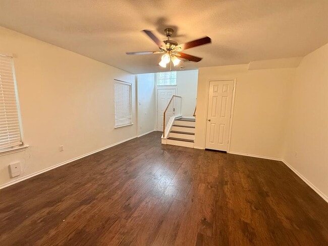 Building Photo - 1464 David Curry Dr