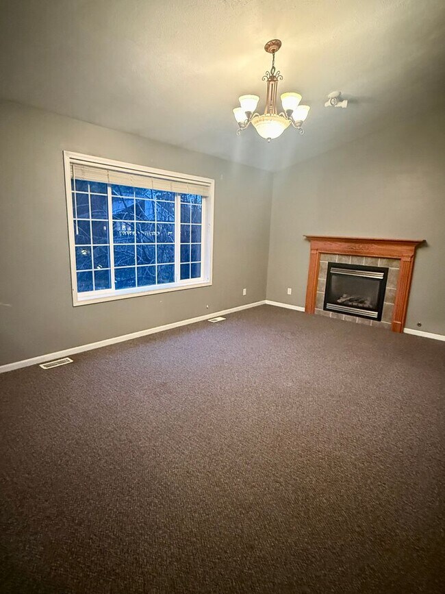 Building Photo - Cheney Home