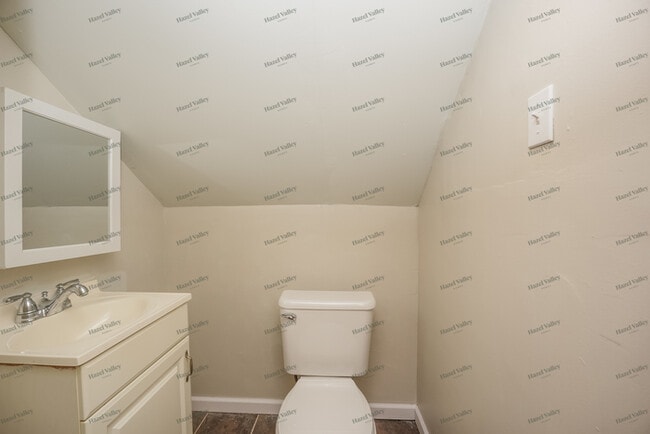 Building Photo - 3579 W 129th St