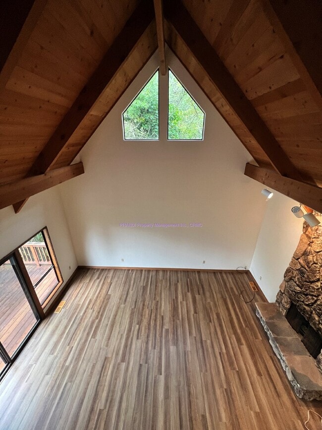 Building Photo - Beautiful 3 Bedroom, 2.5 Bathroom - Treehouse Sanctuary Home in Sausalito.