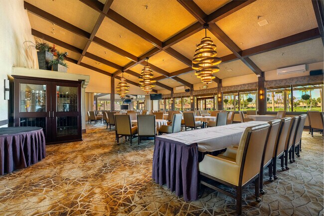 Building Photo - 54 Maximo Way