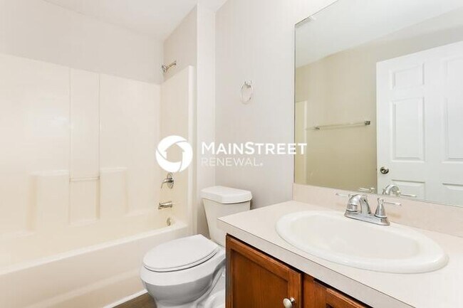 Building Photo - 3 Bedroom Pet-Friendly Home in Seffner, FL with Main Street Renewal