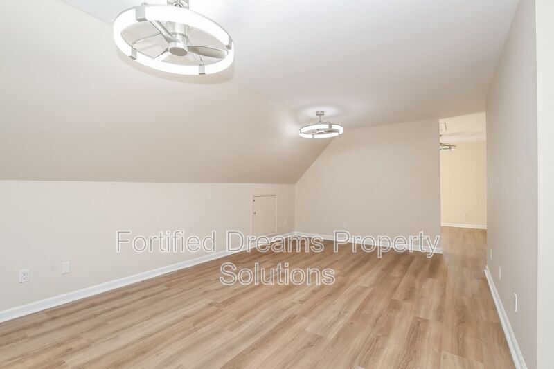 Building Photo - 4330 Alamance Rd