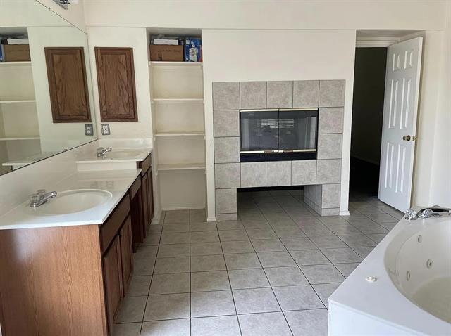 Building Photo - 1233 McMahan Dr