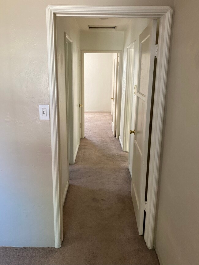 Hallway to Bedrooms - 4454 Laurelgrove Ave