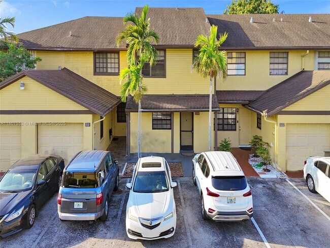 Building Photo - 1123 NE 210th Terrace