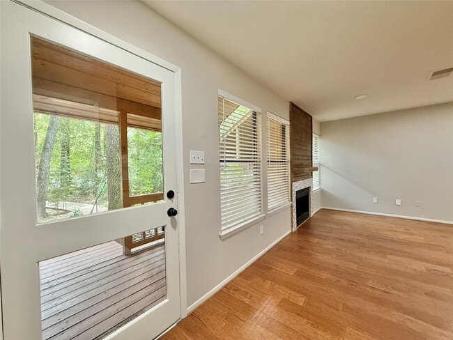 Building Photo - 22 Sawmill Grove Ln