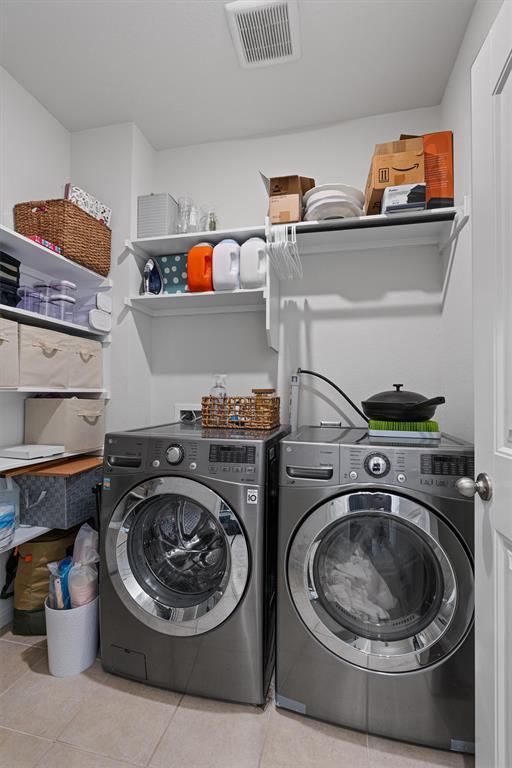 Building Photo - 137 Red Sun Dr