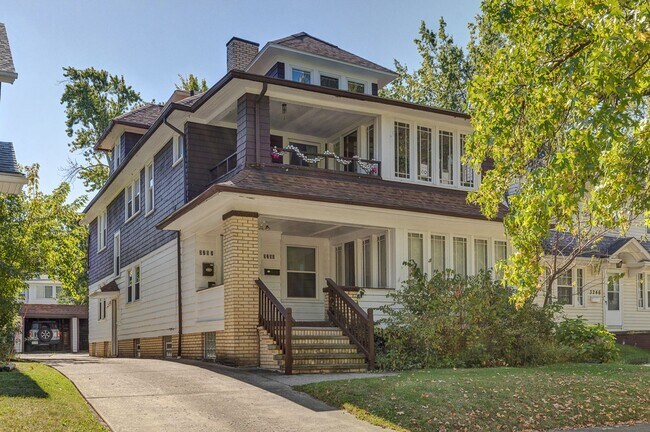 Building Photo - 3250 Berkshire Rd