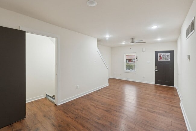 Building Photo - 1454 N 56th St