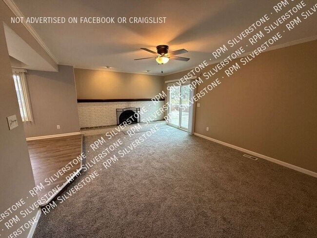 Building Photo - 5283 Rostraver Ct