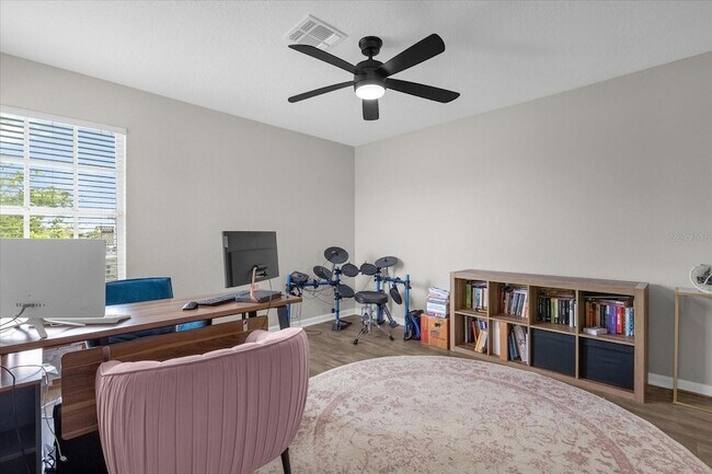 Building Photo - 10175 Cove Lake Dr