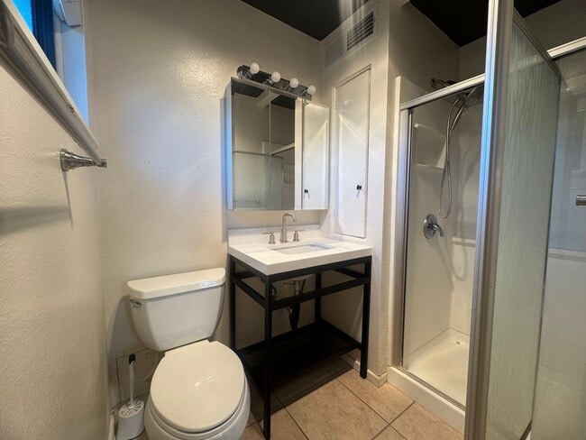 Building Photo - 20 Wildy Dr