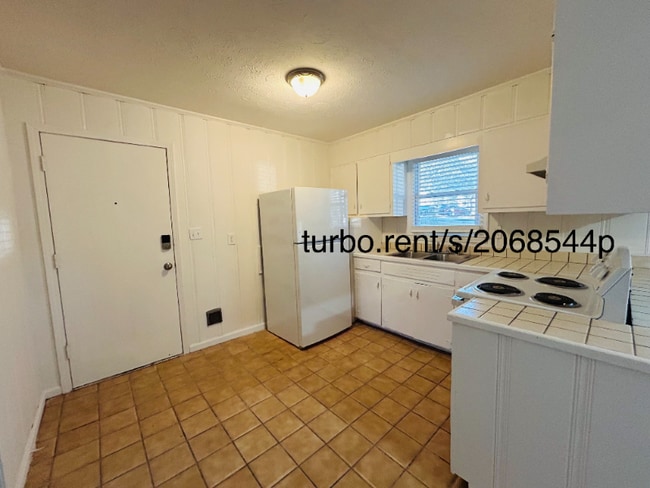 Building Photo - 7062 Felton Ln