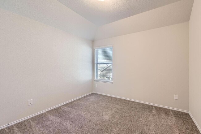 Building Photo - 3264 Pablo Cir
