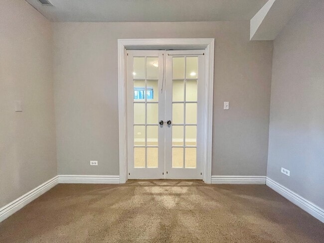 Building Photo - 2801 N Seminary Ave