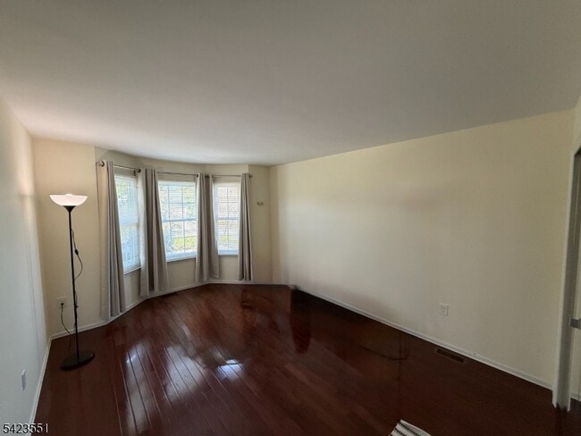 Building Photo - 2 Sapphire Ln