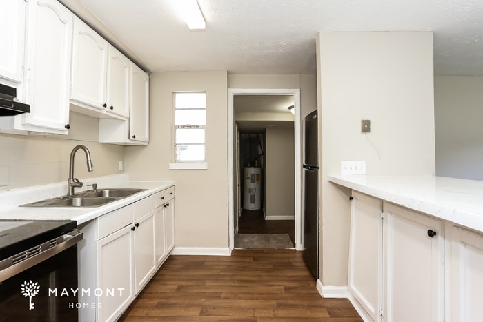 Building Photo - 9340 Sibbald Rd