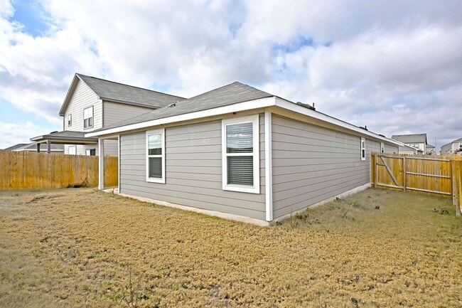 Building Photo - 2561 Solon Ln