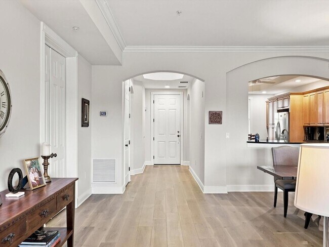 Building Photo - 5122 Manorwood Dr