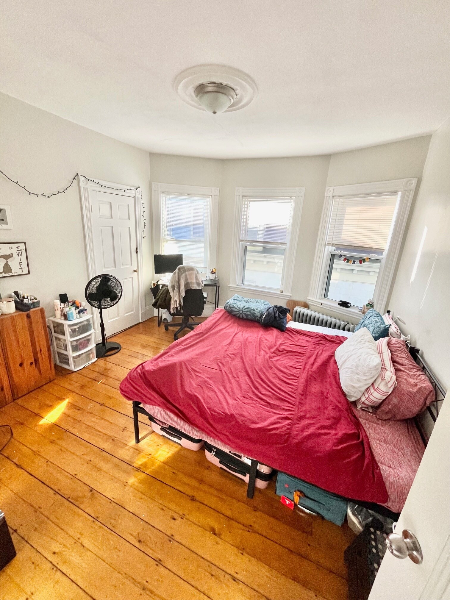 Building Photo - 84 Day St