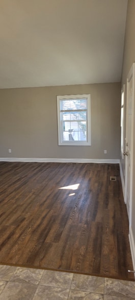 Building Photo - 438 W Market St