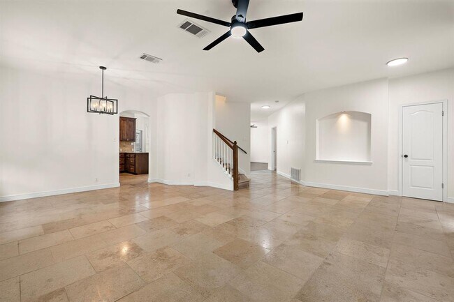 Building Photo - 1221 Boerne Dr