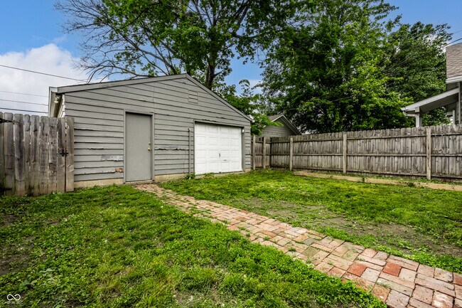 Building Photo - 1418 Olive St