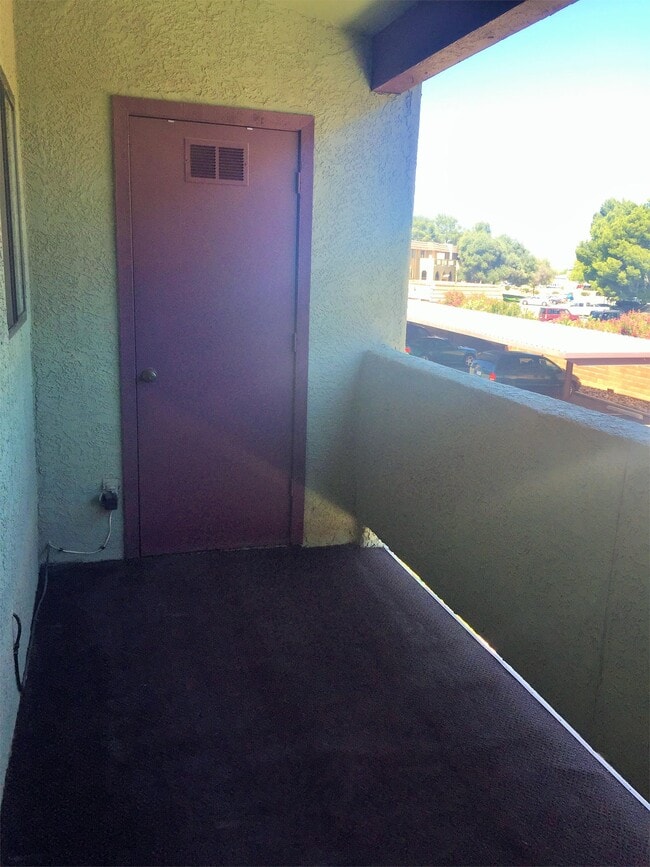 Building Photo - 2182 N Pantano Rd