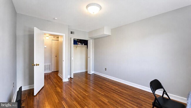 Building Photo - 3839 Hamilton St