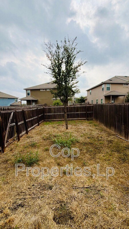 Building Photo - 7102 Micayla Cv