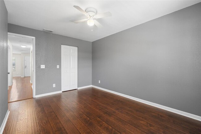 Building Photo - 5440 S MacDill Ave