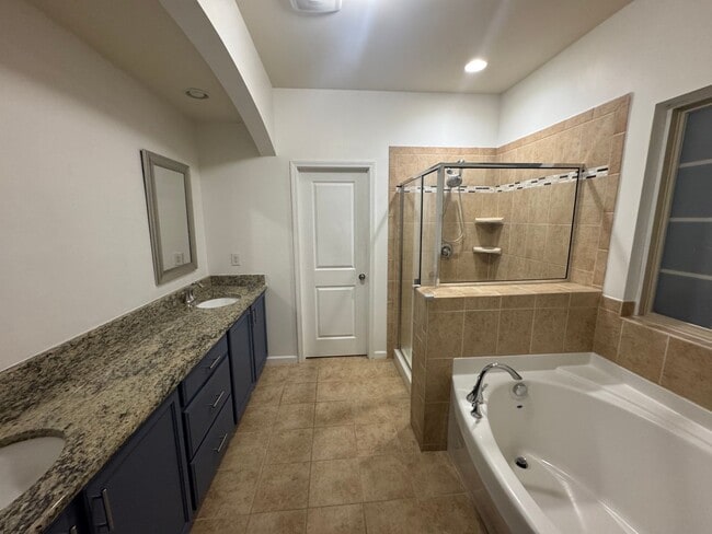 Building Photo - 1052 Spacious Skies Ln