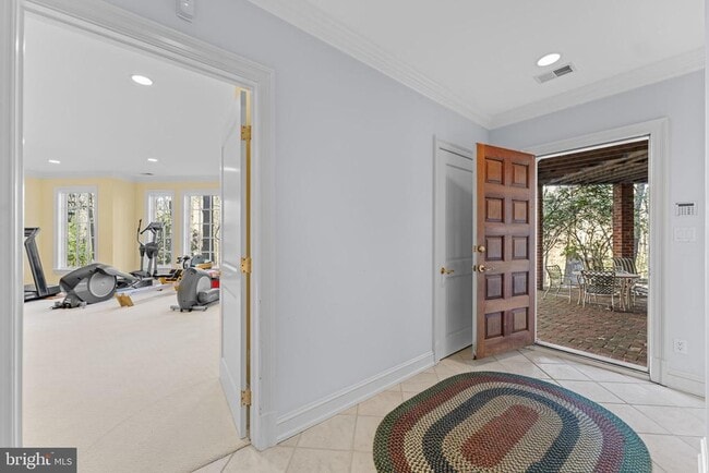 Building Photo - 8541 Old Dominion Dr