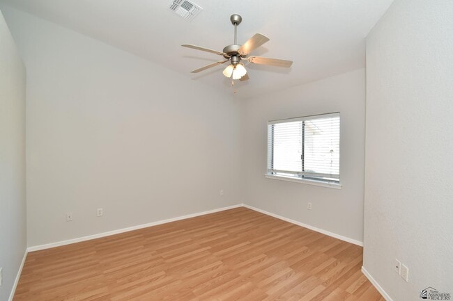 Building Photo - 9157 E 31st Ln