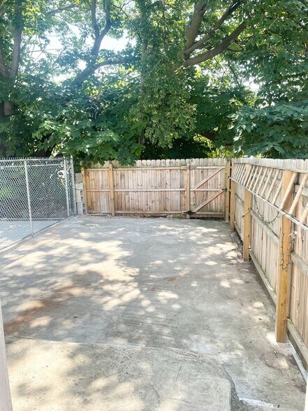 Building Photo - 3942 Wallace St