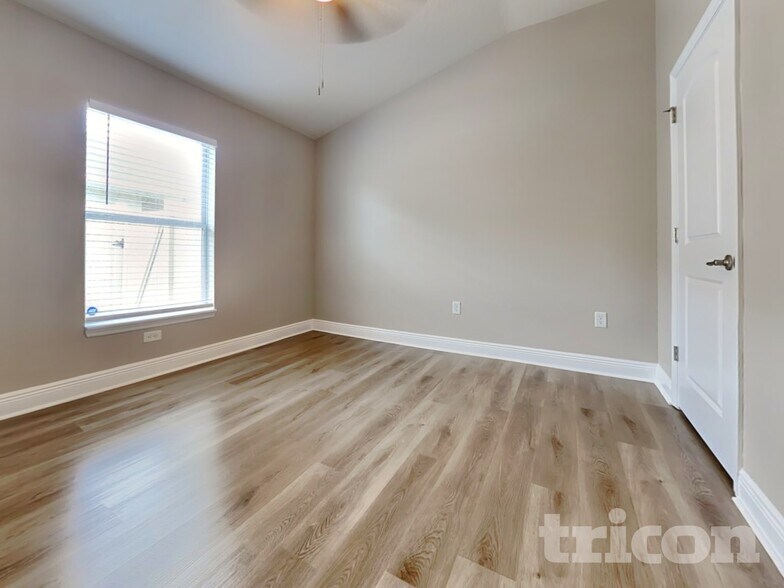 Building Photo - 9637 Nathaniel Ln